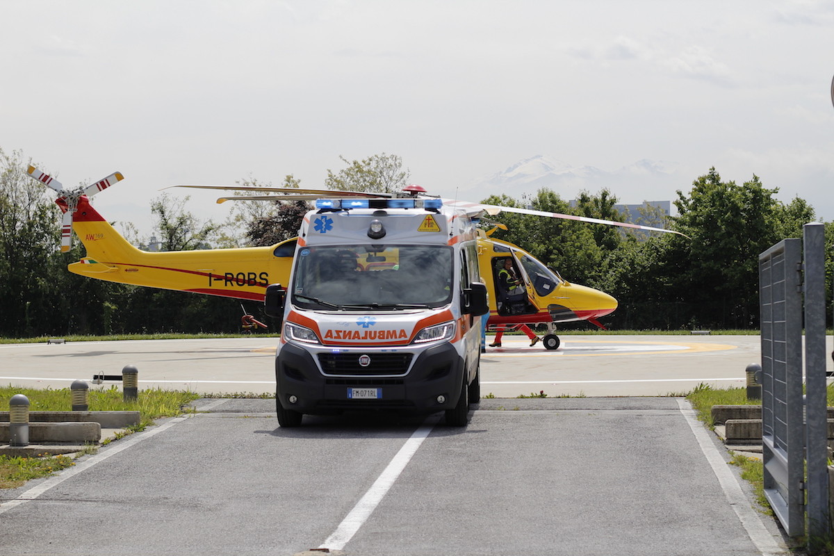 Tragedia A Gattinara Due Ragazze Investite Da Un Auto Muore Una