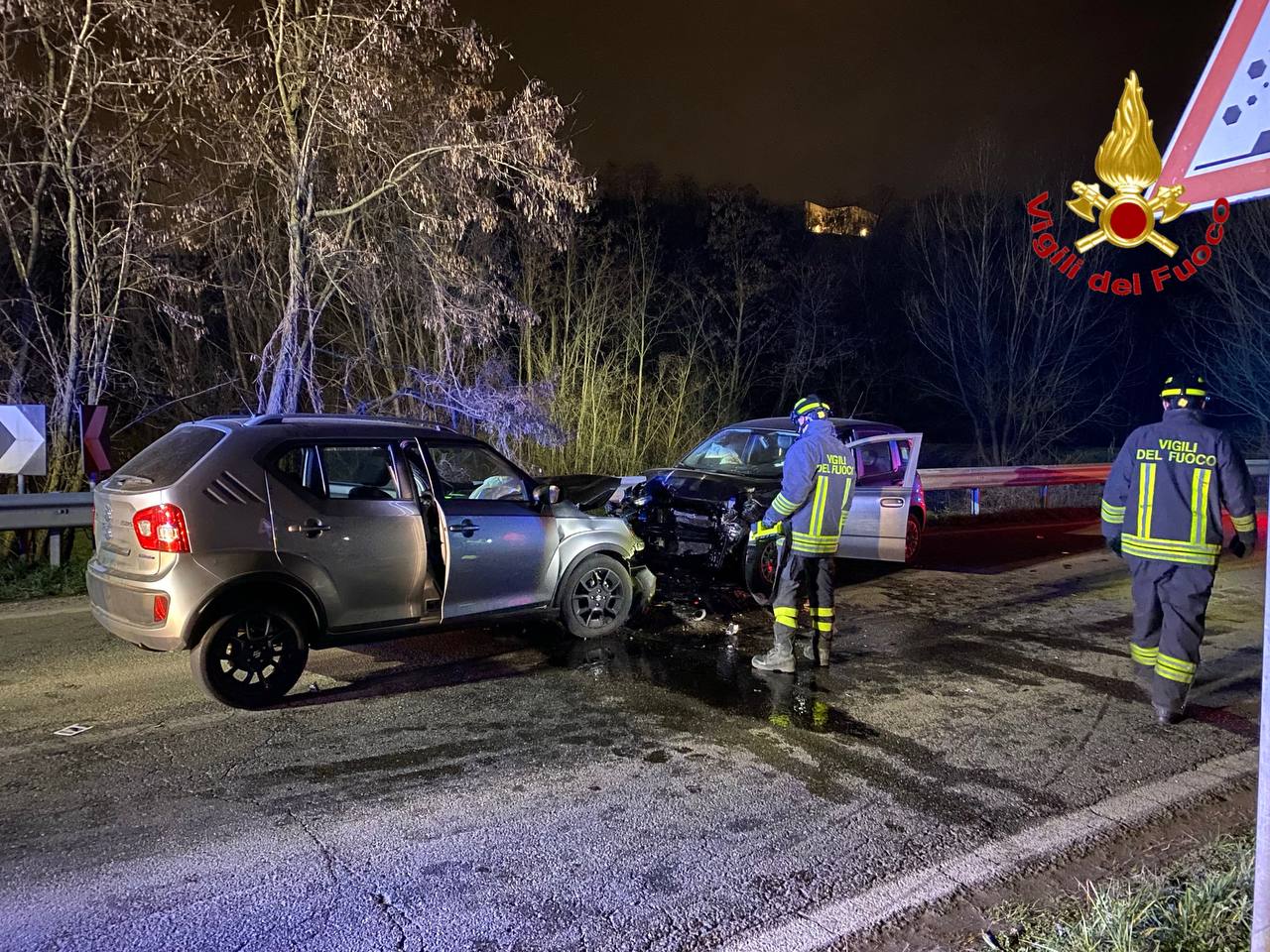 Schianto Frontale Sulla Tangenziale Di Varese Due Feriti E Strada