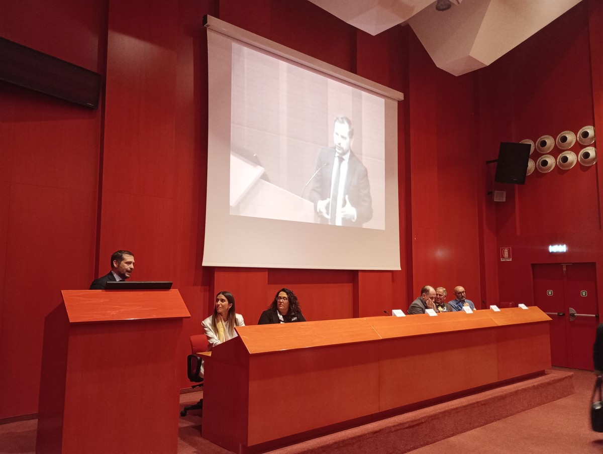 https://www.varesenoi.it/fileadmin/archivio/varesenoi/2025/03/CONVEGNO_CURE_PALLIATIVE_BUSTOIMG_20250306_205242.jpg