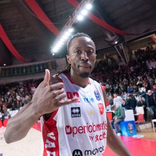 Festeggia Nino Johnson, uno dei migliori in campo ieri sera (foto Fabio Averna)