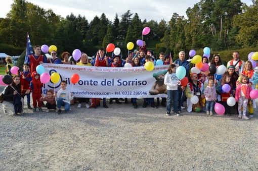 FOTO. Edizione super di “Un sorriso per il Ponte”: solidarietà e tanto divertimento ai Giardini Estensi