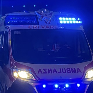 Auto fuori strada, due ragazzi feriti nella notte a Cunardo