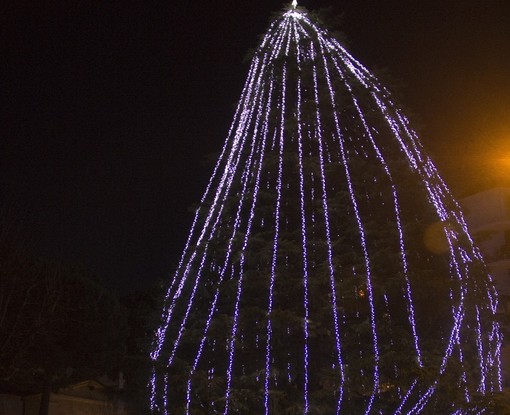 Tutto pronto ad Angera per accendere il Natale sul Lago Maggiore