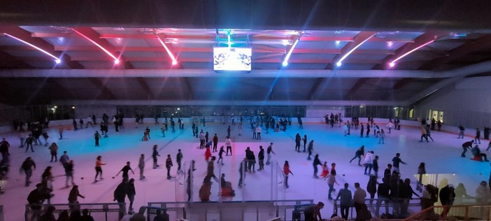 Halloween si festeggia sul ghiaccio all'Acinque Ice Arena. Con gadget per tutti