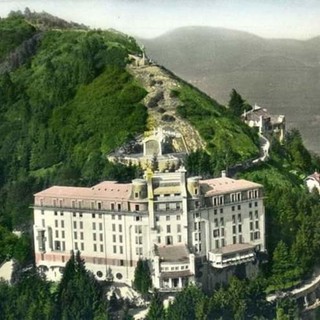 Il Grand Hotel Campo dei Fiori domina Varese dai primi del Novecento, fu chiuso nel luglio 1968. Il risveglio del turismo è un'opportunità da cogliere per risvegliarlo a nuova vita. Per le foto della gallery si ringrazia Fausto Brianza