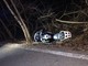 La moto incidentata a bordo strada sulla Sp62 (doto tratta da Luinonotizie.it)