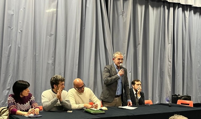 L'assemblea pubblico dedicata alla crisi Beko che si è tenuta a Biandronno