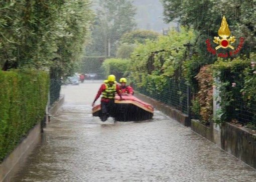 VIDEO. Nubifragio nel Bresciano, evacuate cinque persone a Manerba del Garda
