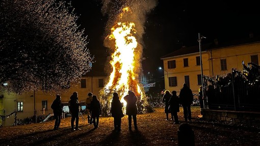 Le immagini della Festa di Sant'Antonio 2024 a Besozzo (le foto serali sono di Angela Garro)