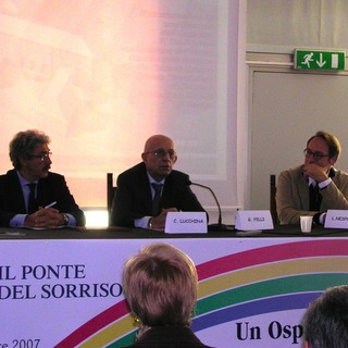 Carlo Lucchina in una foto del 2007 durante un convegno del Ponte del Sorriso