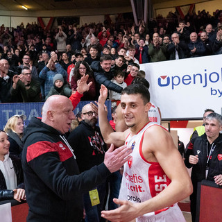 può esultare con tutta la Itelyum Arena il capitano Matteo Librizzi (foto Fabio Averna)