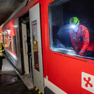 FOTO e VIDEO. Castellanza, simulato incidente ferroviario in galleria. 100 persone coinvolte