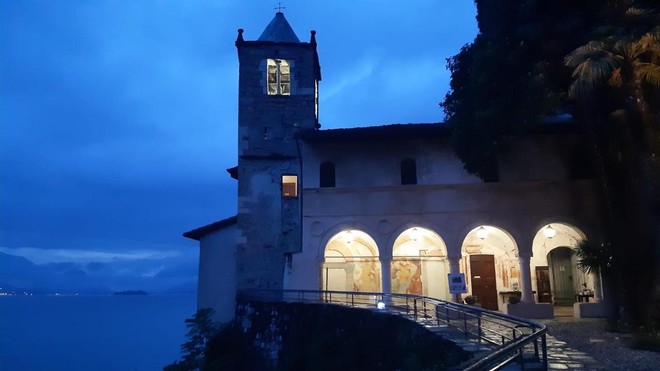 Il messaggio della fraternità dell'Eremo: «Venite a trascorrere il Natale a Santa Caterina del Sasso»