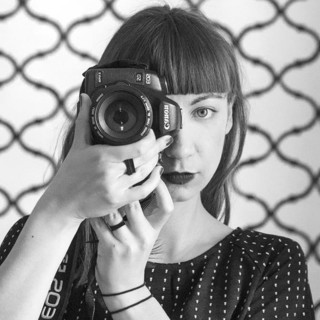 Le &quot;Metamorfosi&quot; della varesina Erika Zolli: al Camponovo un viaggio alla ricerca di sé. «La fotografia? Un modo per ritrovarsi»