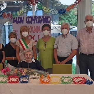 Da Castellanza un compleanno speciale: 101 candeline per Giovanna Monza