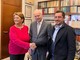 Convenzione firmata dalla presidente Garavaglia e dal sindaco Bona nello studio dell'avvocato Travi (al centro)