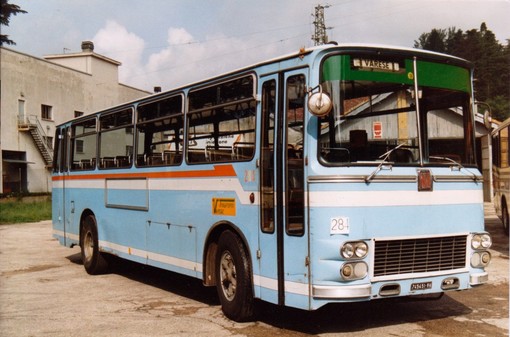 Il mitico Fiat 306 utilizzato da tutte le aziende operanti nel Varesotto prima di confluire in Autolinee Varesine prodotto tra il 1956 e il 1982 con la collaborazione di Bianchi e Varesina