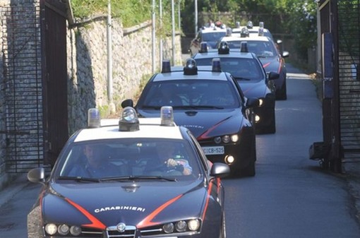 Blitz dei carabinieri contro lo spaccio tra basso Varesotto e alto Milanese: arresti a raffica