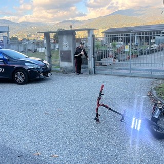 L'incidente tra una moto e un monopattino a Germignaga (foto tratta da Luinonotizie.it)