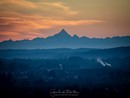 Nell'immagine di Gianluca Bertoni il Monviso visto da Varese