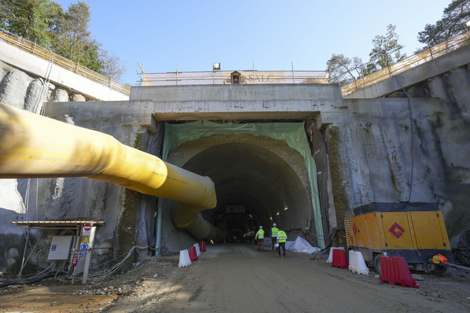 FOTO. Ferrovia T2 Malpensa-Sempione, completata l’apertura della galleria naturale