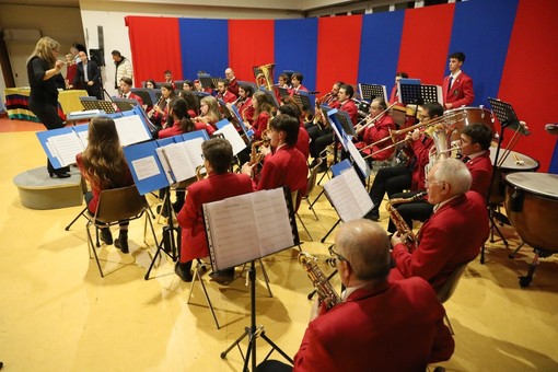 La Filarmonica Indunese durante un concerto