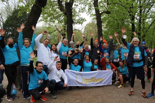 85 runner alla Milano Marathon per Gulliver