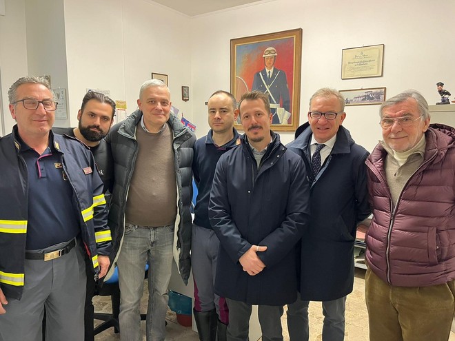 Visita dell'onorevole Andrea Pellicini alle forze dell'ordine di Luino: «Gratitudine e solidarietà per il lavoro quotidiano»