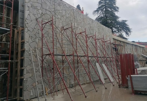 I lavori in corso nel cantiere AlpTransit di Laveno (foto da Facebook di Franco Baldi)