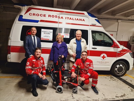 La generosità del territorio a sostegno della Croce Rossa di Luino e Valli: donate nuove sedie cingolate per potenziare i servizi di assistenza