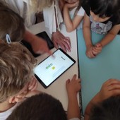 La scuola primaria di Luvinate sempre più tecnologica con la nuova aula immersiva