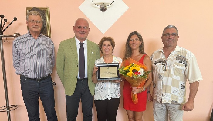 Dopo 30 anni di servizio, Rosa Speciale va in pensione dal Comune di Lavena Ponte Tresa