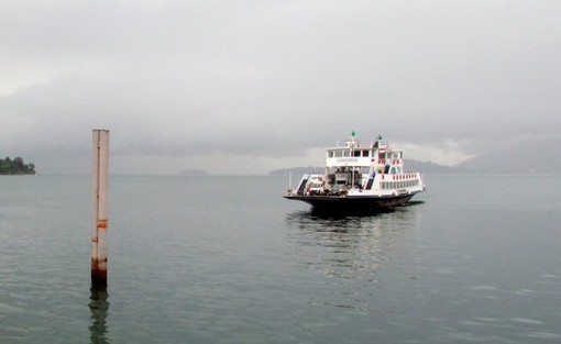 Lago Maggiore sembra più basso: traghetti vietati per camion e pullman