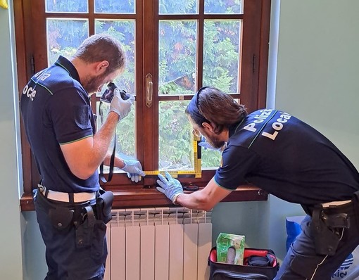 I rilievi scientifici effettuati dalla polizia locale di Lavena Ponte Tresa