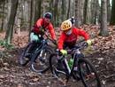 Federico Forlani in sella alla sua mountain bike con papà Fabio