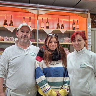 La famiglia Marazzi nel negozio di piazza Garibaldi