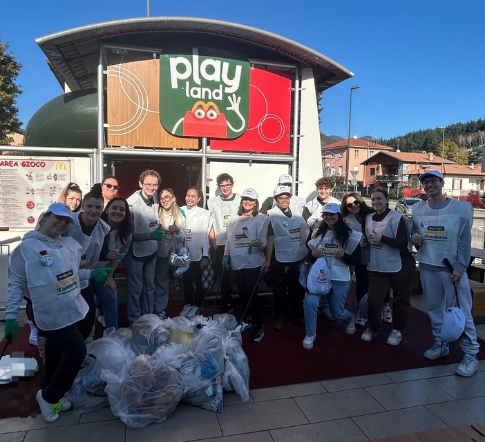 A Varese e Induno “Tutti a raccolta”: McDonald’s con dipendenti, studenti e volontari ripulisce le città