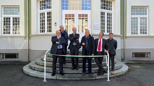 Taglio del nastro al padiglione Rossi, da sinistra: Alberto Coen Porisini, Marco Cavallotti, Davide Galimberti, Angelo Tagliabue, Stefano Serra Capizzano, Giulio Carcano