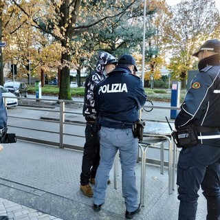 Controlli straordinari della polizia a Varese, Gavirate, Gallarate e Saronno: identificate più di 300 persone