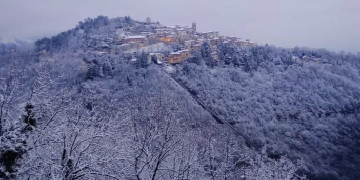 La neve imbianca il Sacro Monte: una cartolina d'inverno per Varese