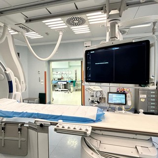 L’ospedale di Busto Arsizio inaugura la sala ibrida con tecnologia Smart TC per interventi endovascolari