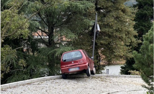 Il gran cuore di Mesenzana, la vittima degli atti vandalici ha una “nuova” auto