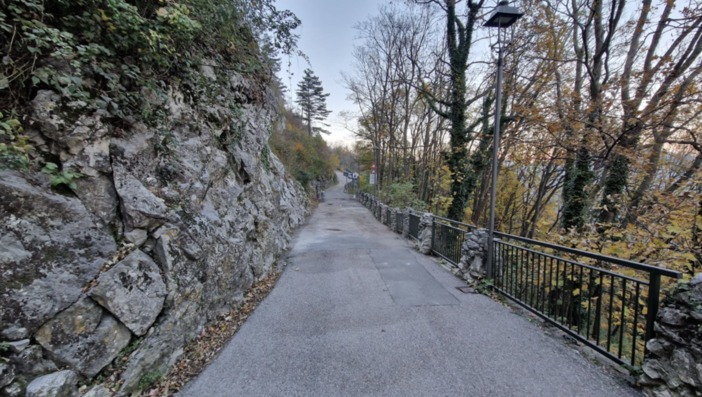 Sacro Monte, dopo lo smottamento riaperta via del Ceppo