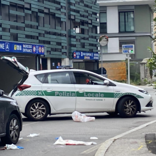 La polizia locale sul luogo dell'incidente