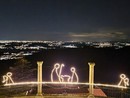 Lo spettacolo unico delle lucine di Natale al Sacro Monte di Varese