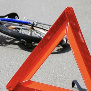 Incidenti a Brusimpiano ed Arcisate, due ciclisti coinvolti