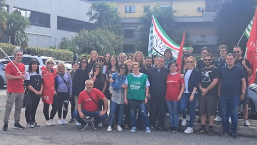 VIDEO e FOTO. La protesta, lo sciopero, il presidio dei lavoratori della Metalgalvano di Saronno: «Chiediamo un riconoscimento economico»