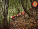 Cercatore di funghi scivola e finisce in un torrente in Val Veddasca: nei boschi di Curiglia l'esercitazione del Soccorso Alpino