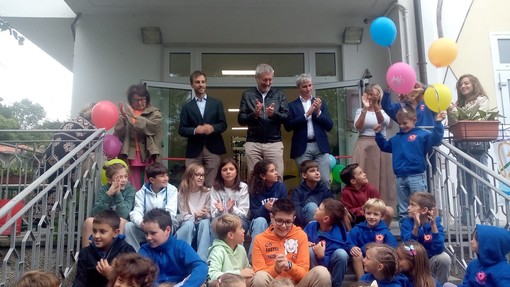 Primo giorno di scuola, a Varese la carica dei cinquemila ragazzi: «Buon anno scolastico agli alunni e agli studenti, ma anche ai genitori»