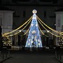 VIDEO e FOTO. Varese accende la magia del Natale con l'albero e le decorazioni di Villa Recalcati